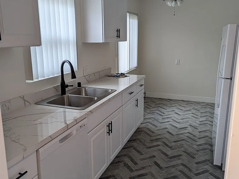 6776 Hibiscus Dr — Photo 4