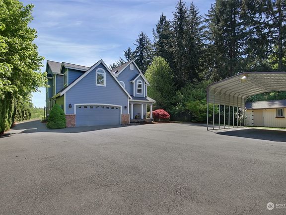 3rd image of 901 Hansen Street SE