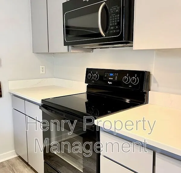 150 Carmichael Ct — Photo 5