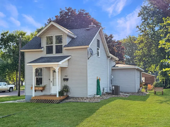 284 2nd St, Tracy, MN 56175
