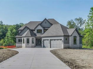 33870 Hiram Trl, Moreland Hills, OH