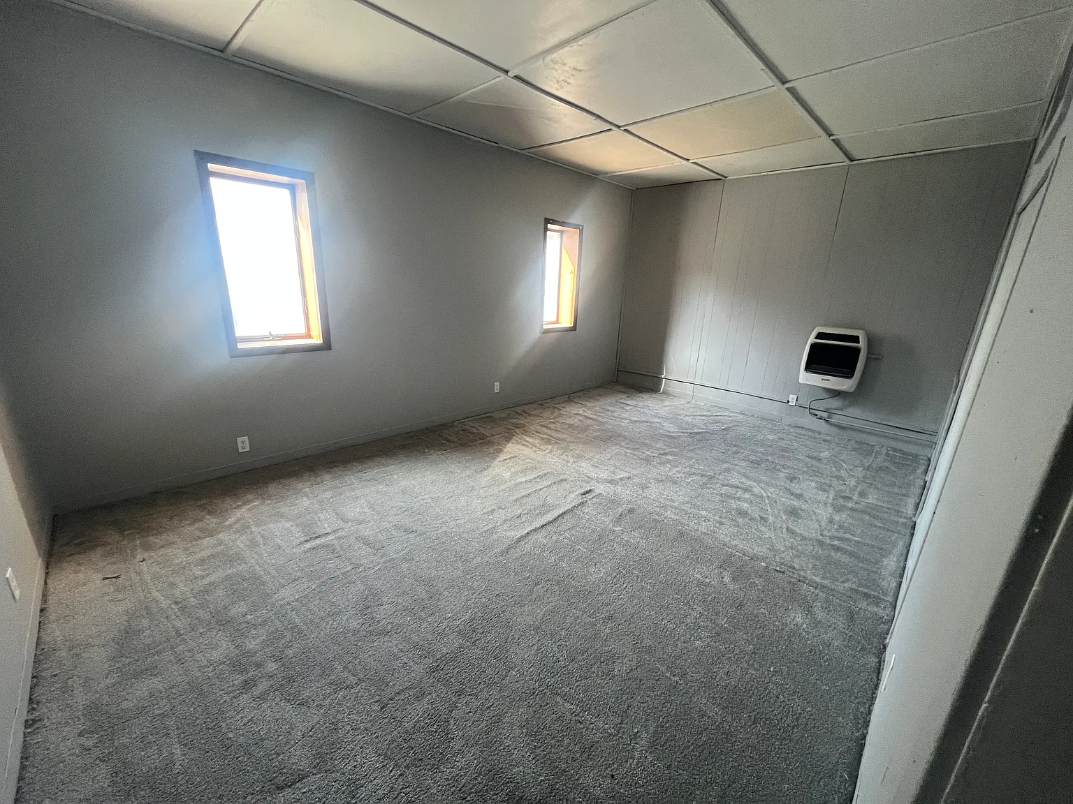 110 W Perry St — Photo 3