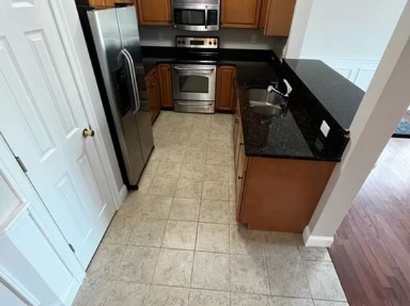 233 Magill Dr UNIT 8