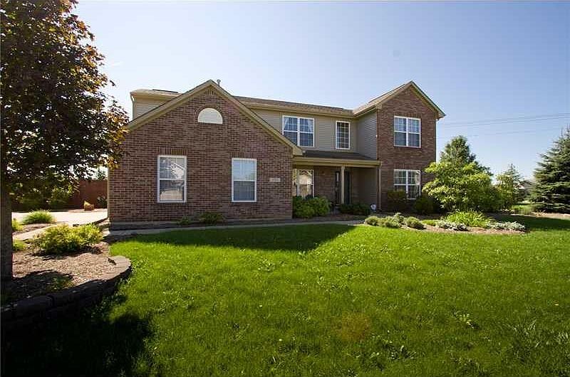 1st image of 3723 Crest Point Dr