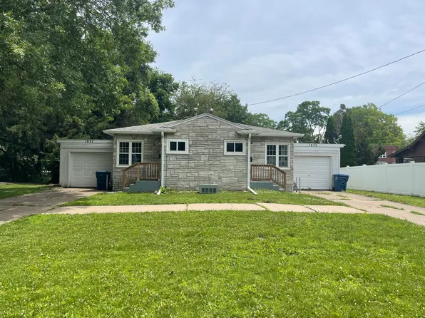 1839 7th St #1837, East Moline, IL 61244