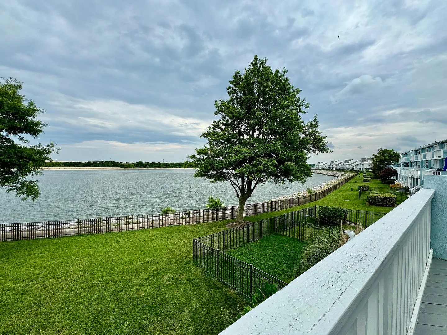 Bay Front-East Beach — Photo 4