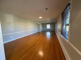 5th image of 228 E Church St