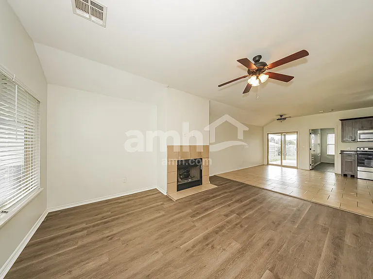 1608 Ginger Ave — Photo 6