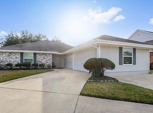 3738 Whitehall Dr, Destrehan, LA 70047