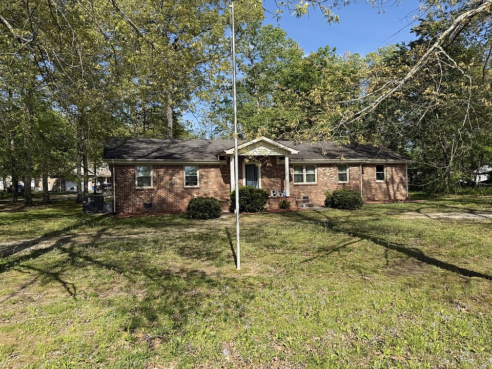 1st image of 141 Dogwood Dr