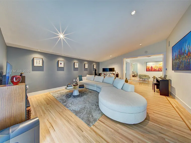 3508 Crystal View Ct — Photo 12