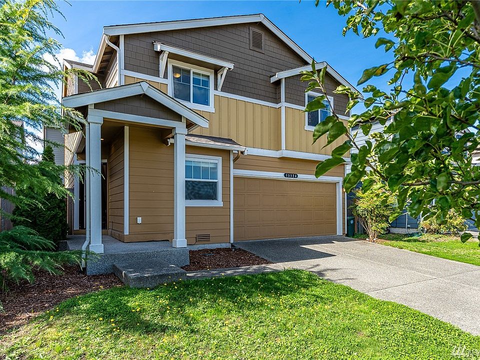 Light and bright 4 bedroom, 2.5 bath 2-story home with 2 car garage. Close to freeways. Bethel School district. Move-in ready!