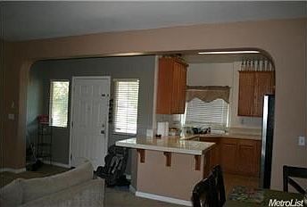 2nd image of 431 Summer Garden Way