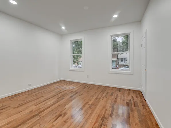 37 Logan Avenue image 20 of 30