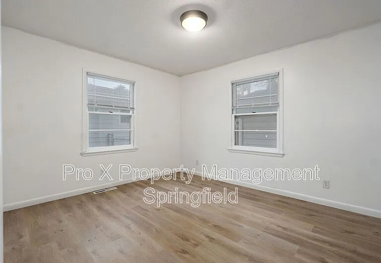 906 N Belview Ave — Photo 13