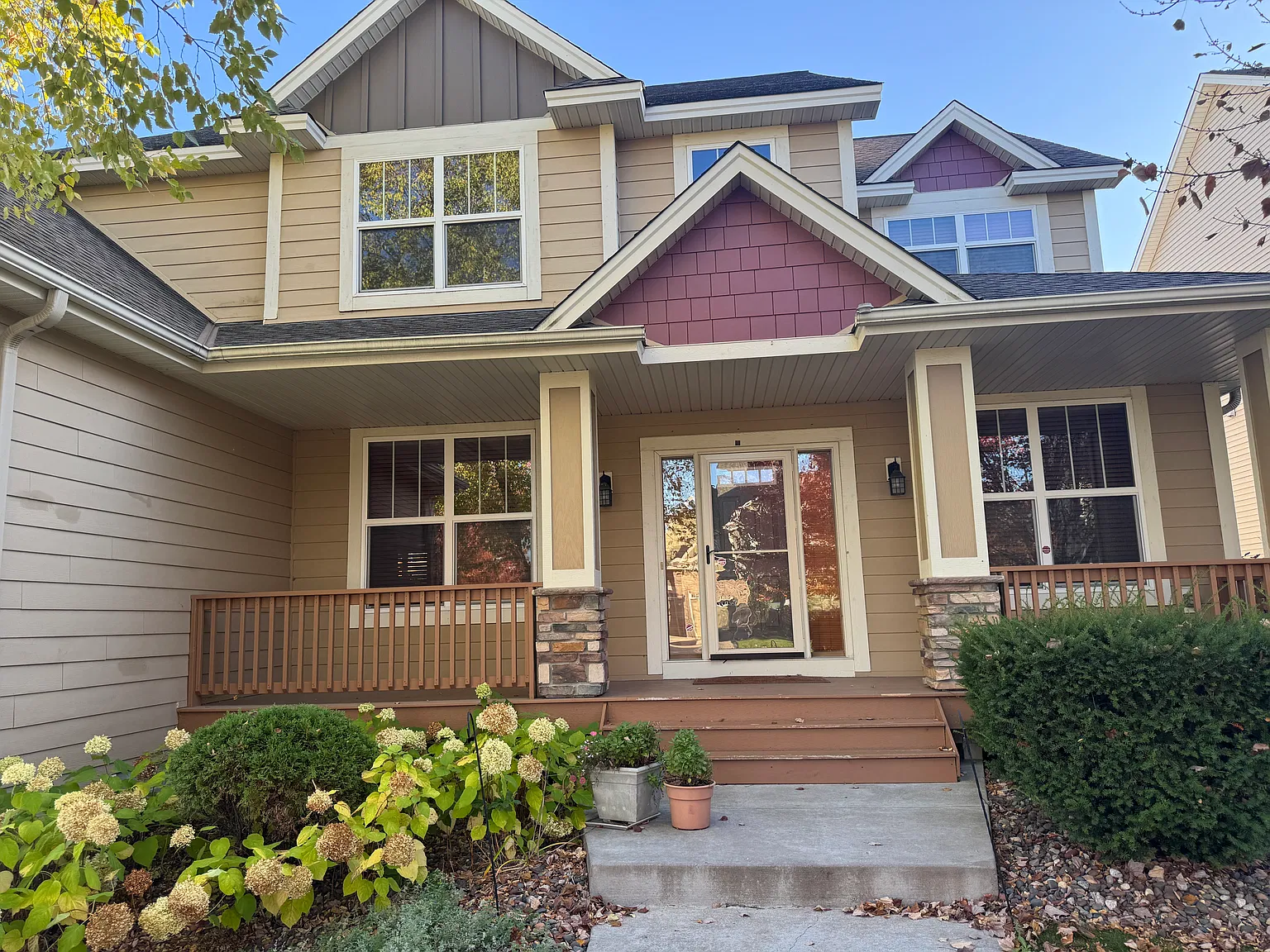 4 bed, 3100 sqft, $3,750 — Photo 2