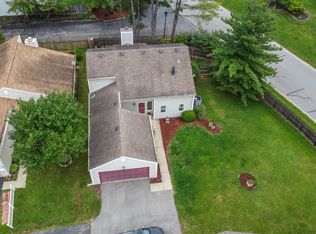 869 Woodcross Ct, Avon, IN 46123