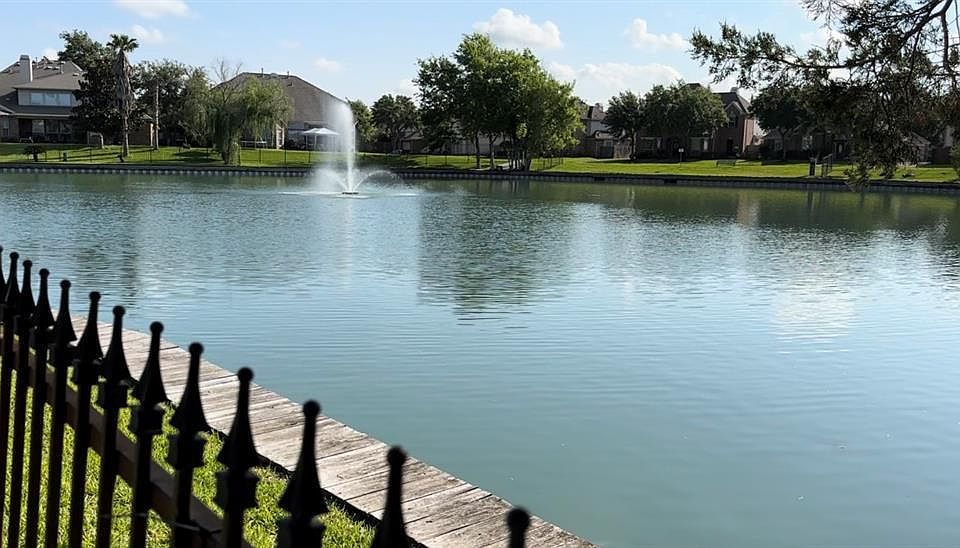 1st image of 6811 Sable River Ct