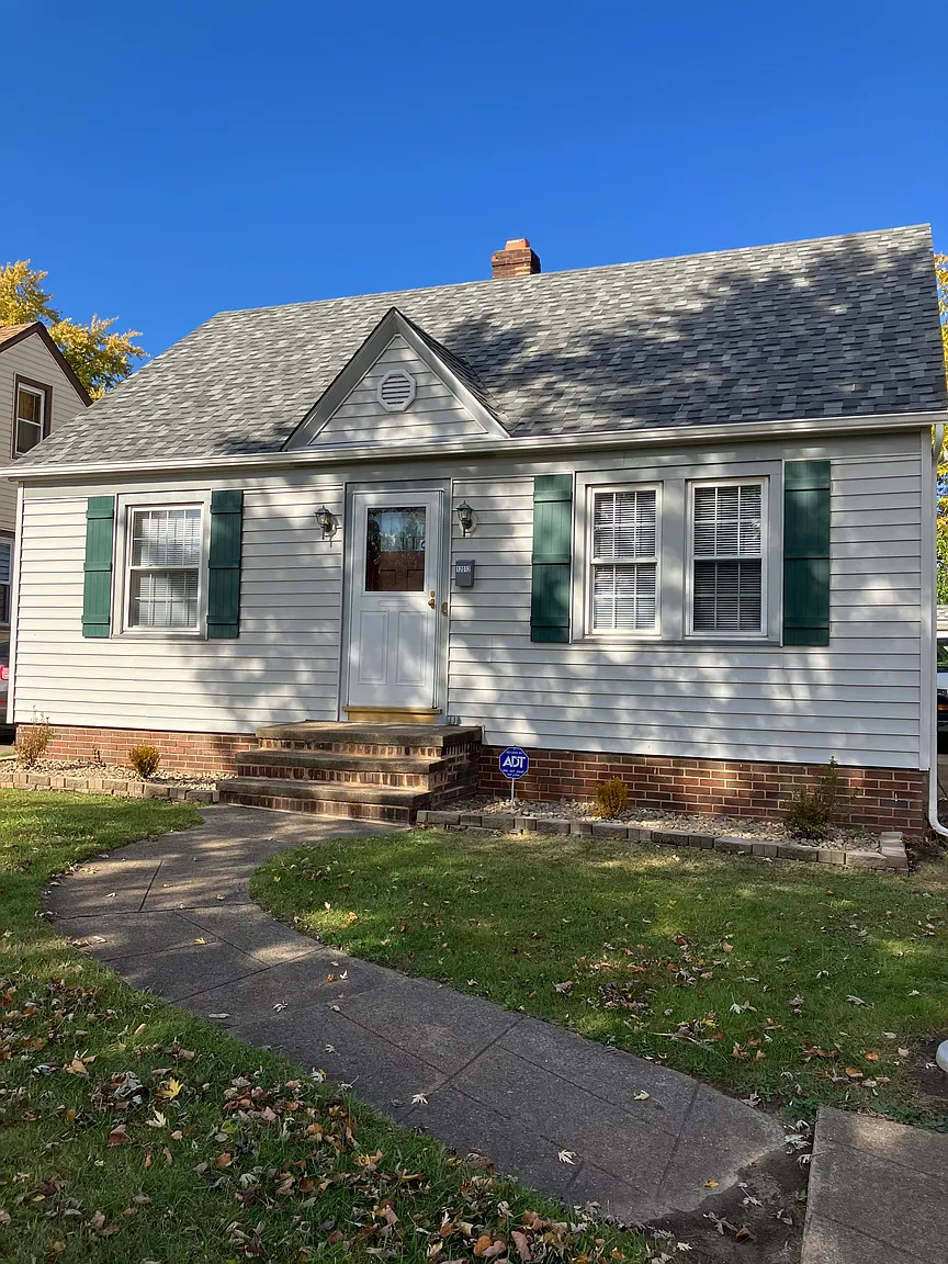 12012 Mortimer Ave photo 1