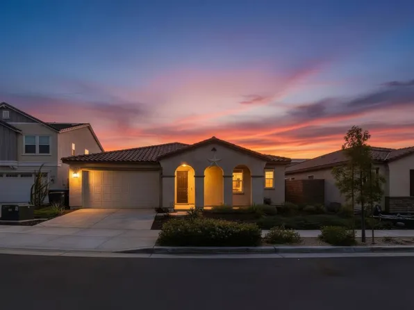 25866 Hollow Point Ct, Homeland, CA 92548