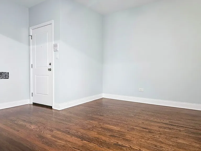 4100 N Kedzie Ave #2E — Photo 5