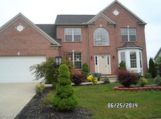2433 Muirwood Rd, Avon, OH 44011