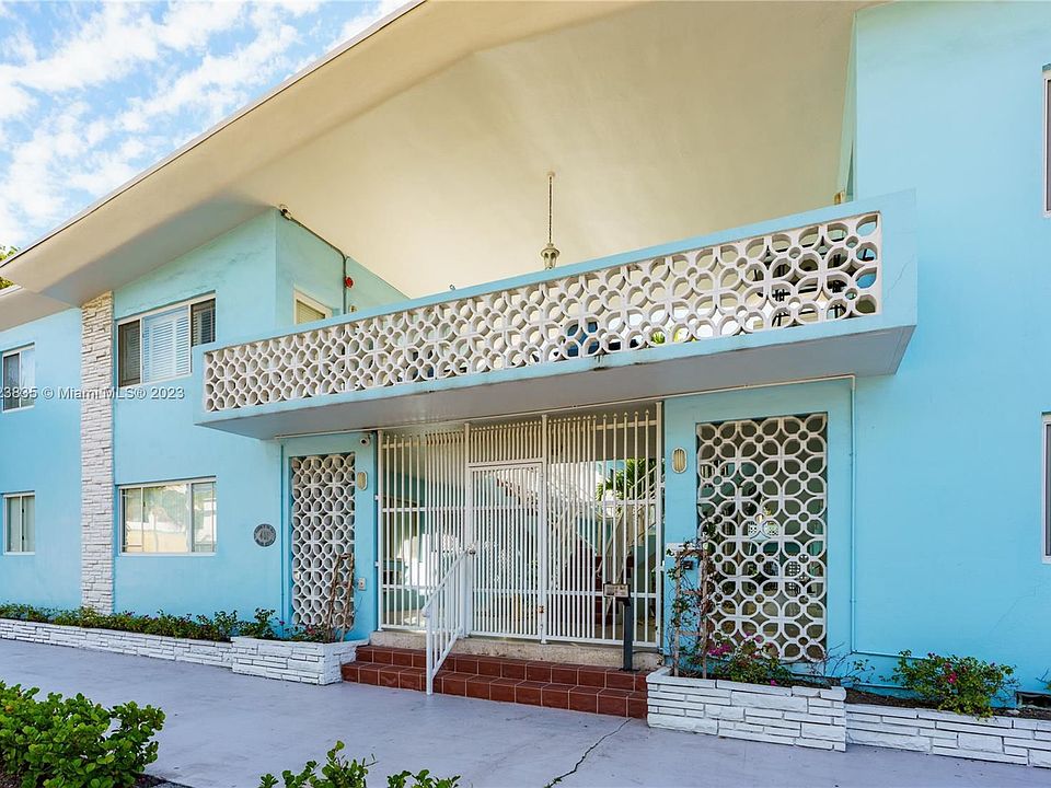 1st image of 401 Collins Ave APT 22