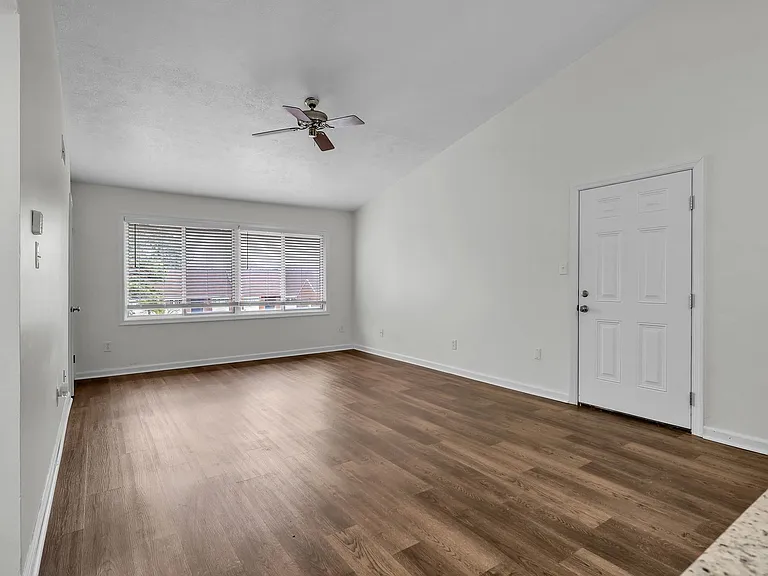 133 Hampton Club Dr #3 — Photo 3