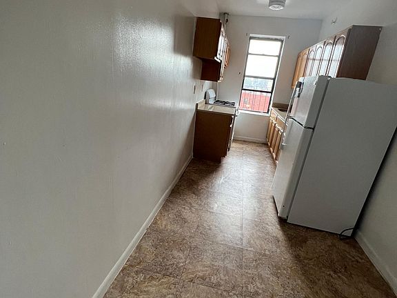 2nd image of 3204 Holland Ave #H-5