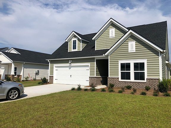 Front View/Siding and Brick