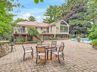 14 Meadowbrook Rd, Sherborn, MA 01770