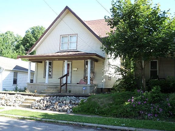 2nd image of 628 Taft St