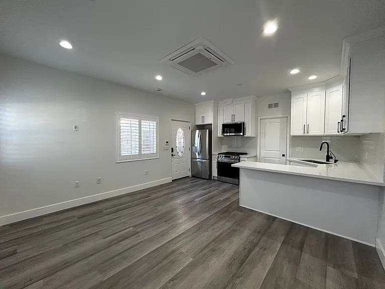 3838 Balmont St #2 — Photo 3