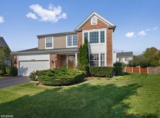 1658 Greenfield Ct, Gurnee, IL 60031