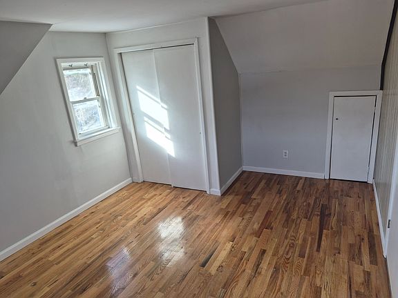 4th image of 719 Midland Ave Floor 2