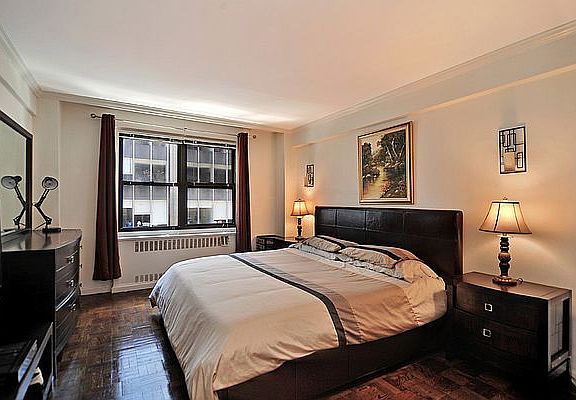 4th image of 135 E 54th St APT 7L