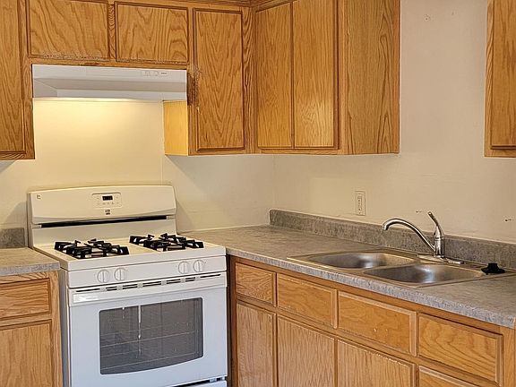 3rd image of 206 S C St #D