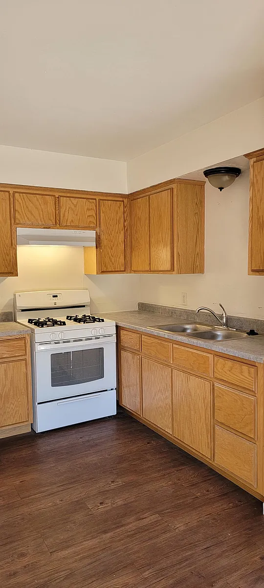 Building Photo - 206 S C St #D