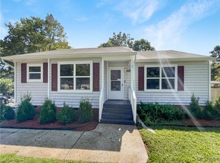 7 Courtside Ln, Ashland, VA 23005