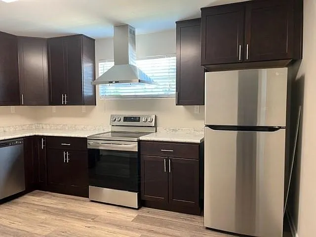 2 bed, 900 sqft, $1,250 — Photo 2