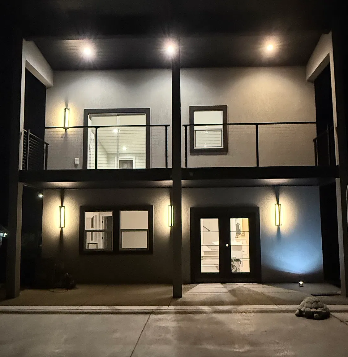 1 bed, 1100 sqft, $1,900 — Photo 1
