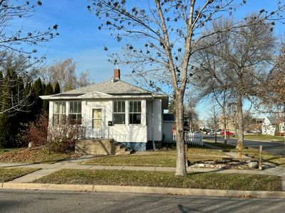 923 6th St NE, Devils Lake, ND, 58301