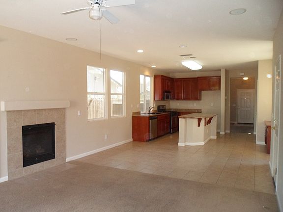 4th image of 2209 Tahoe Timber Way