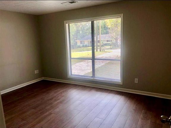 3rd image of 4771 Valley Dale Dr