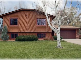 7225 Quantico Ln N, Maple Grove, MN 55311