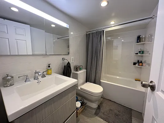 Rented by AZ REALTY NYC LLC | media 20