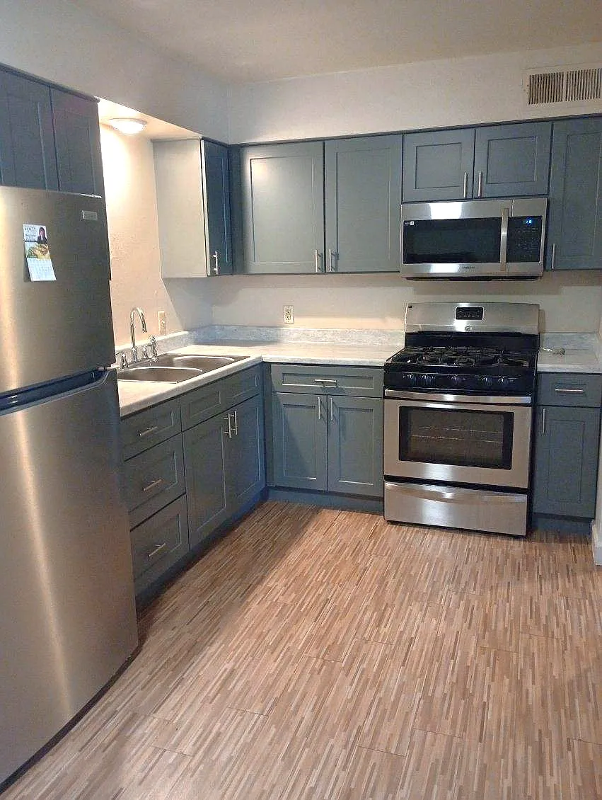 Treeview Apartments — Photo 2