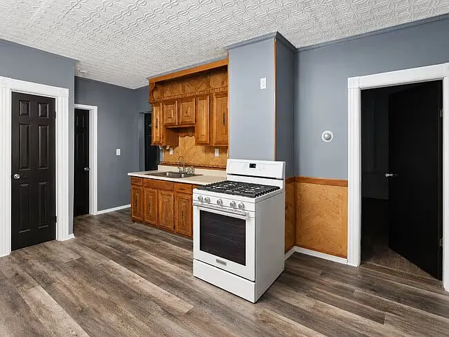 36 Spruce St #3 — Photo 3