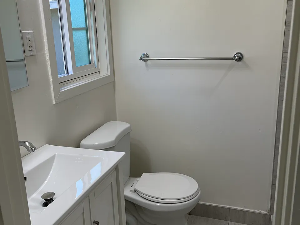 405 Norman Dr #2