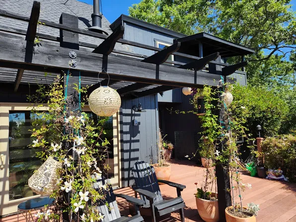1625 Los Olivos Rd, Santa Rosa, CA 95404